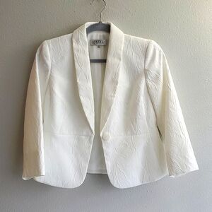 Kasper  White Textured  Suit Jacket Size 2P